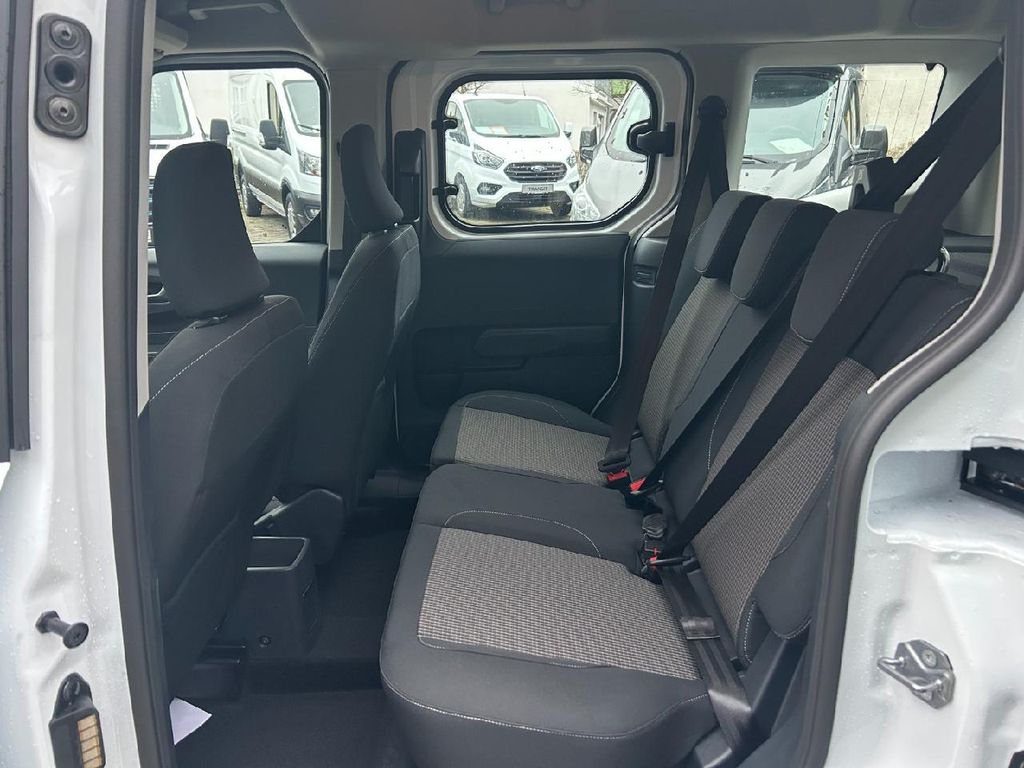 Ford Tourneo Courier 2024