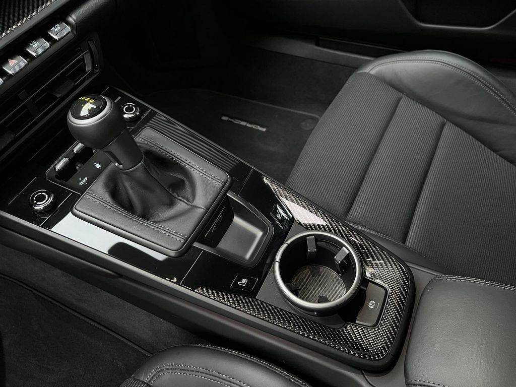 Porsche 992 2023