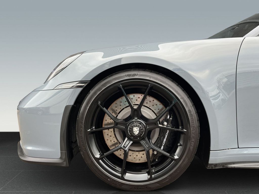 Porsche 992 2023