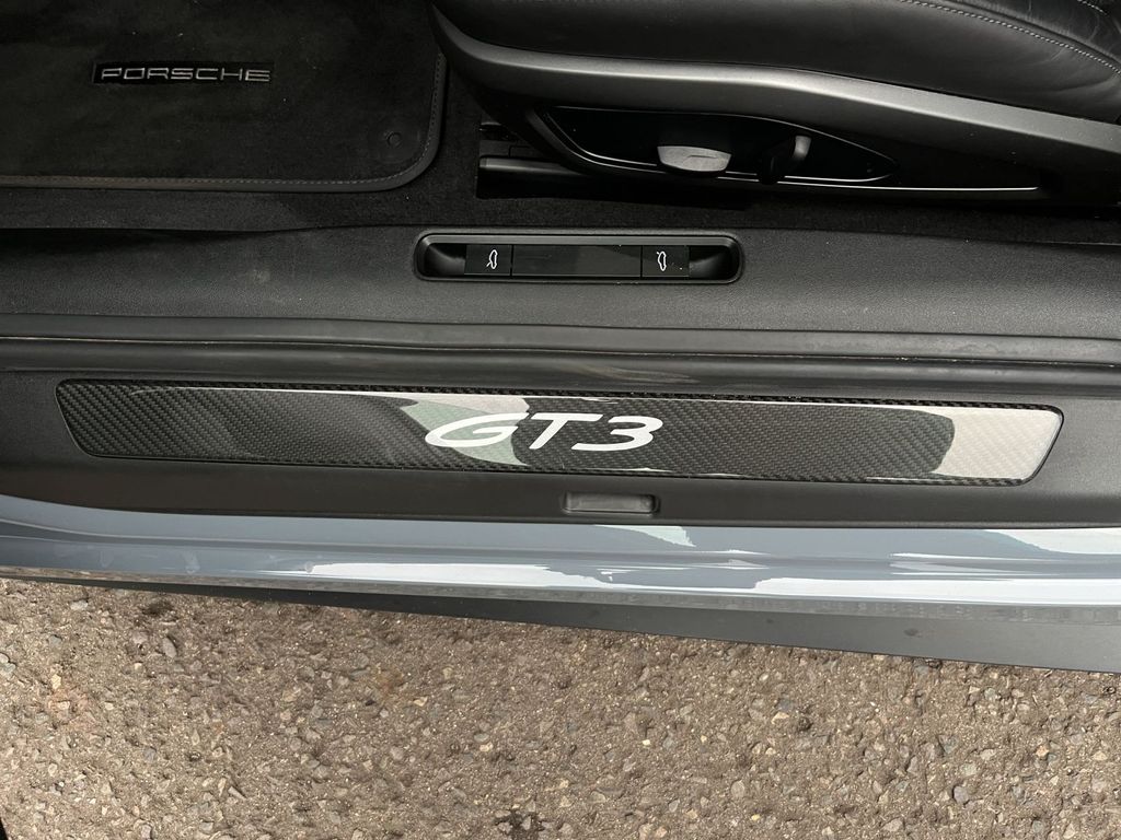 Porsche 992 2023