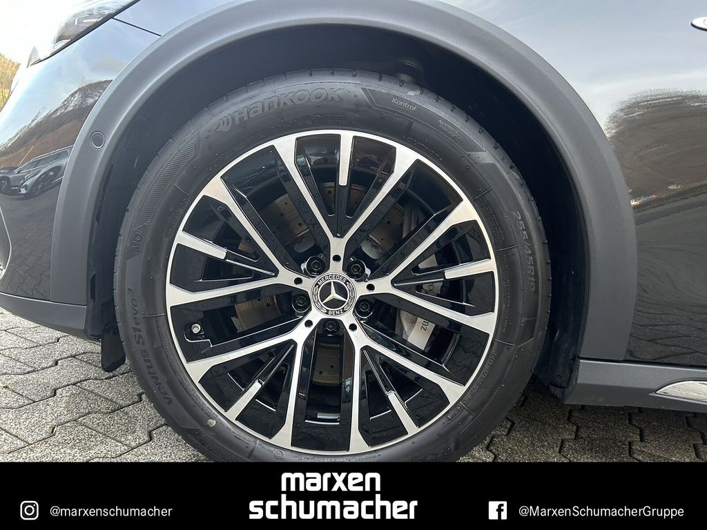 Mercedes-Benz E 300 2025