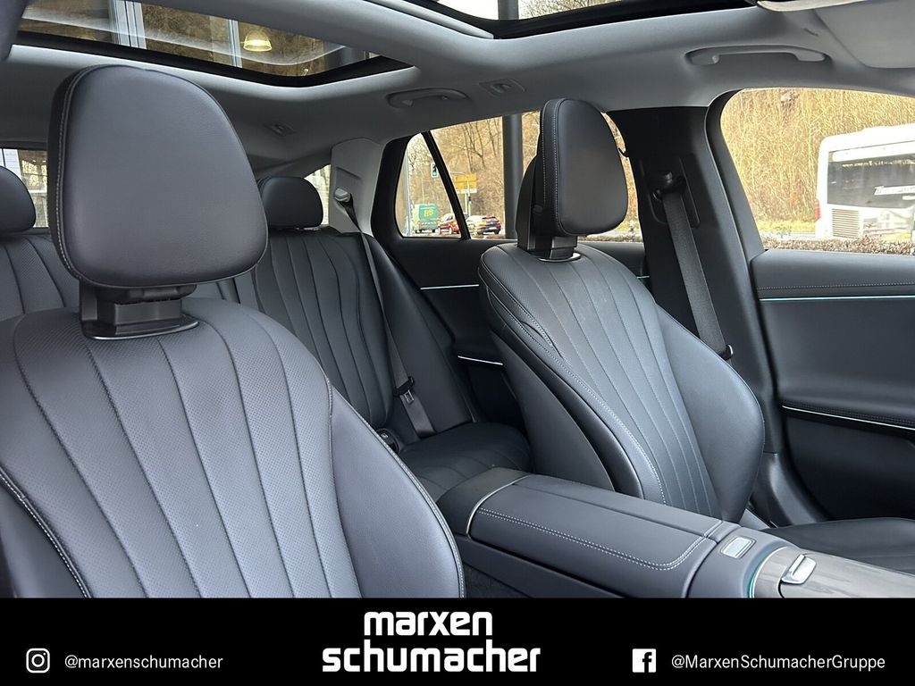 Mercedes-Benz E 300 2025