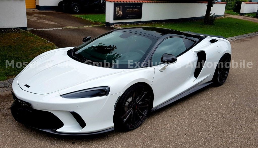 McLaren GT 2021