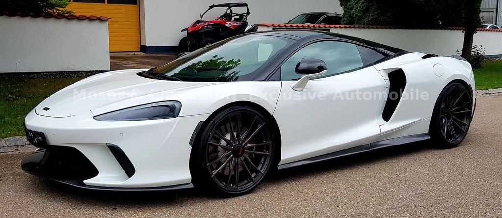 McLaren GT 2021