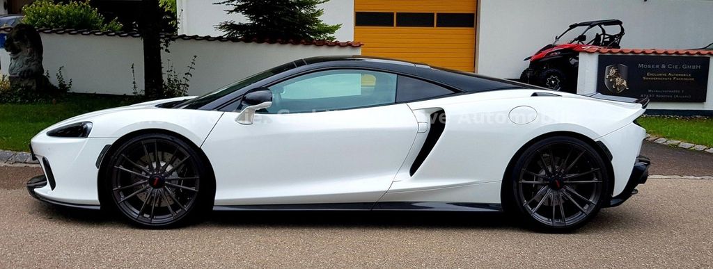 McLaren GT 2021