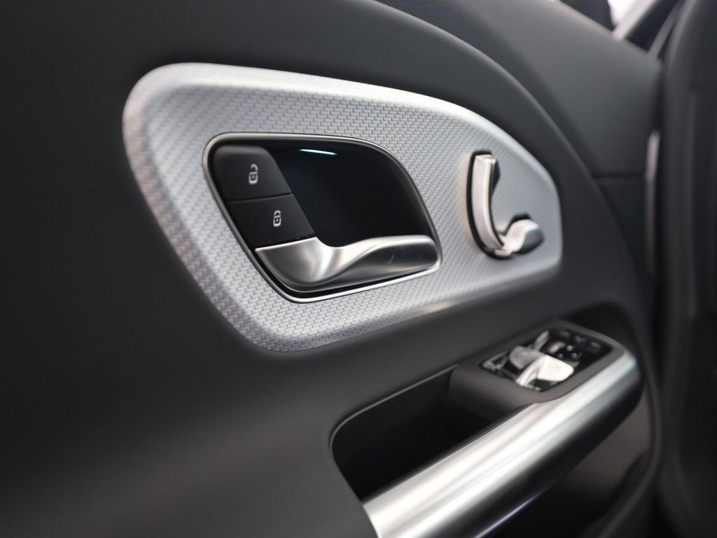 Mercedes-Benz CLA 350 2025