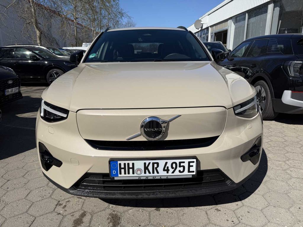 Volvo EX40 2025