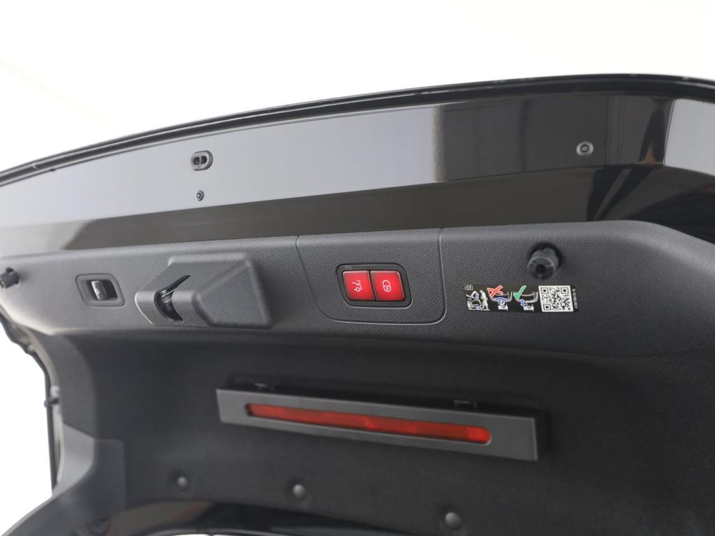 Mercedes-Benz CLA 350 2025