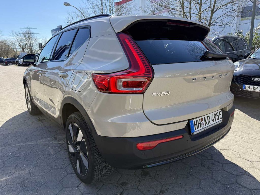 Volvo EX40 2025