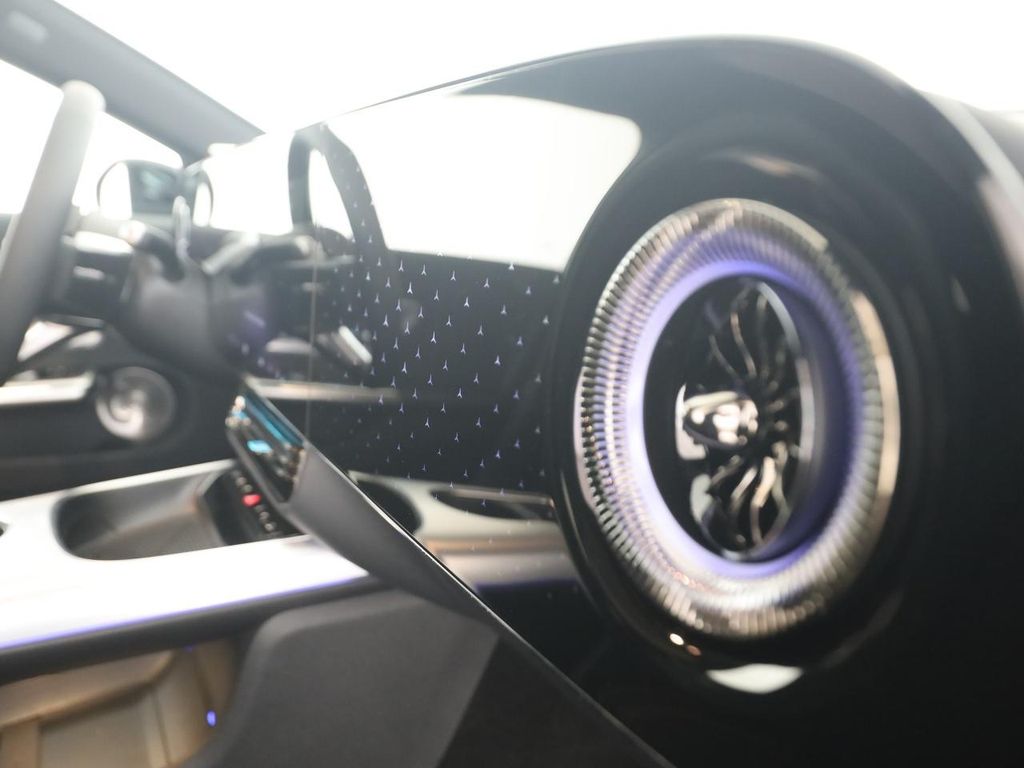 Mercedes-Benz CLA 350 2025