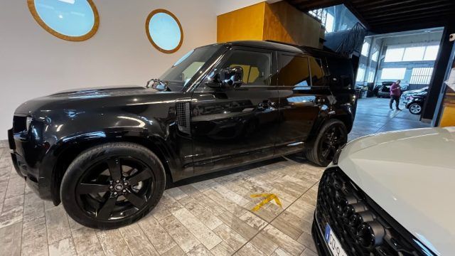 Land Rover Defender 2024