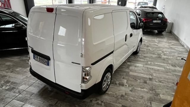 Nissan NV200 2017