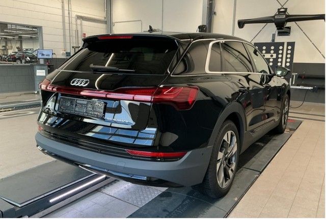 Audi e-tron 2022