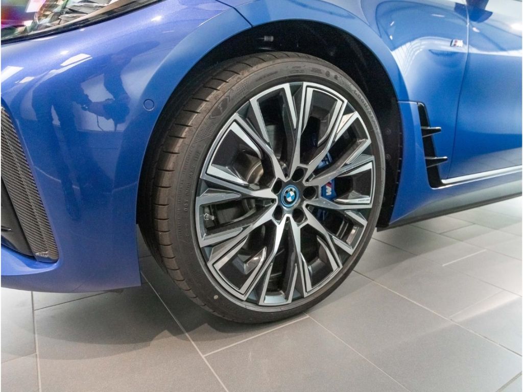BMW i4 2024
