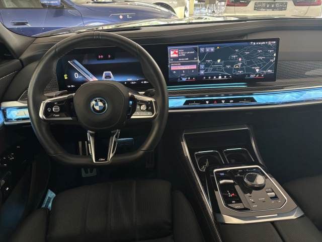 BMW i7 2024