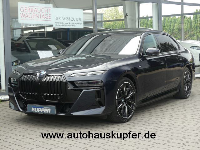 BMW i7 2024