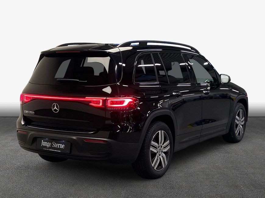 Mercedes-Benz EQB 2022