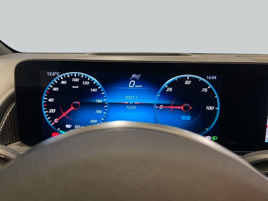 Mercedes-Benz EQB 2022