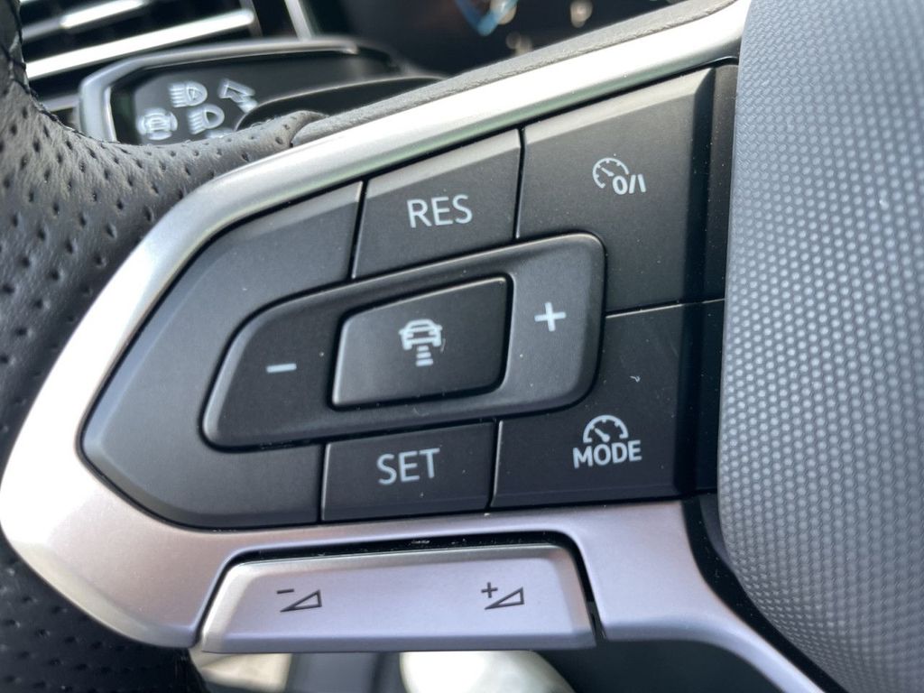 Volkswagen Touareg 2025
