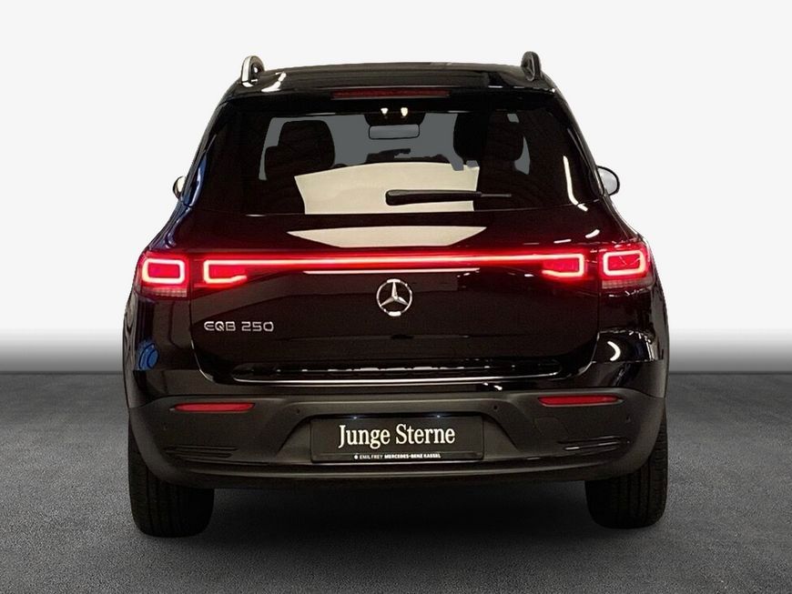 Mercedes-Benz EQB 2022