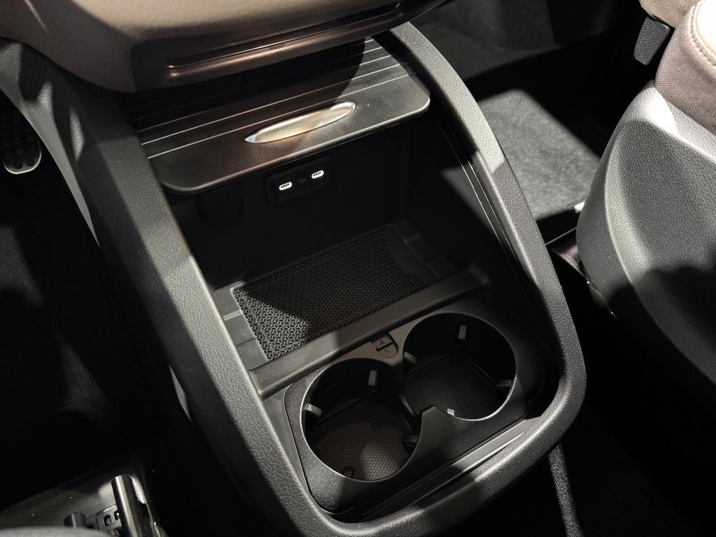 Mercedes-Benz V 300 2025