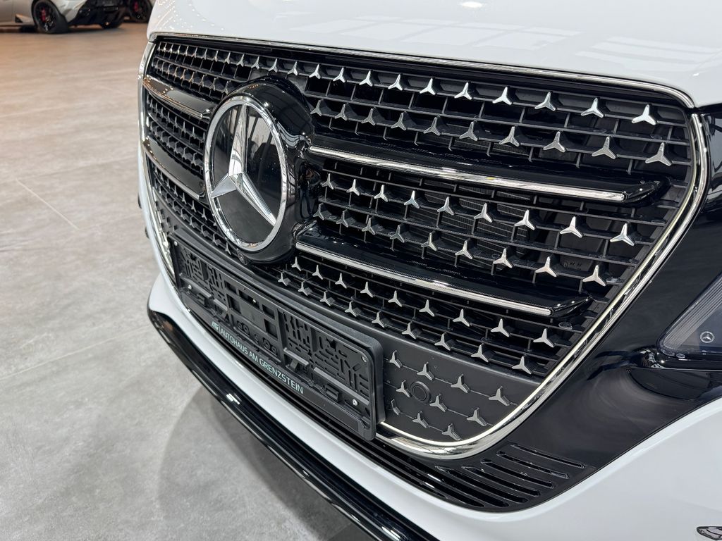 Mercedes-Benz V 300 2025