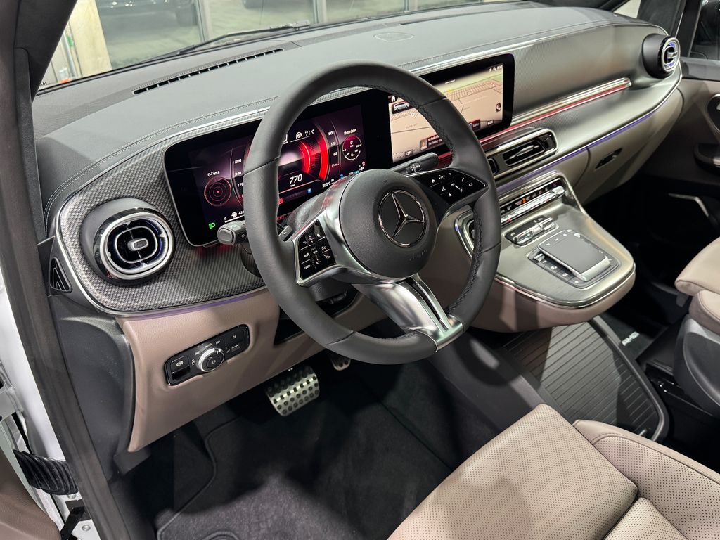 Mercedes-Benz V 300 2025