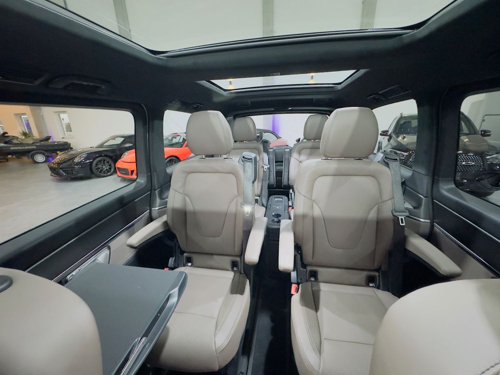 Mercedes-Benz V 300 2025
