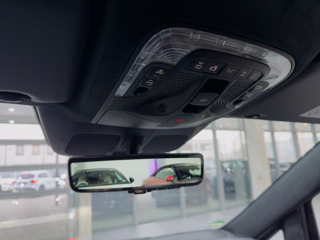 Mercedes-Benz V 300 2025