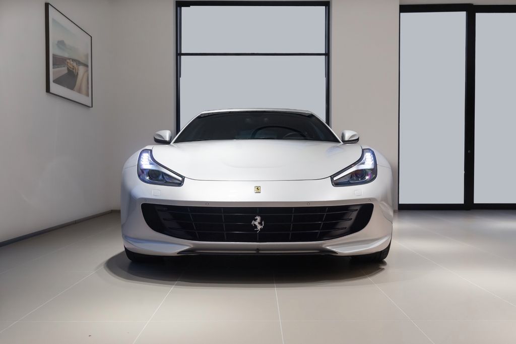 Ferrari GTC4Lusso 2019