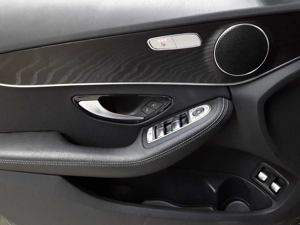 Mercedes-Benz C 300 2021