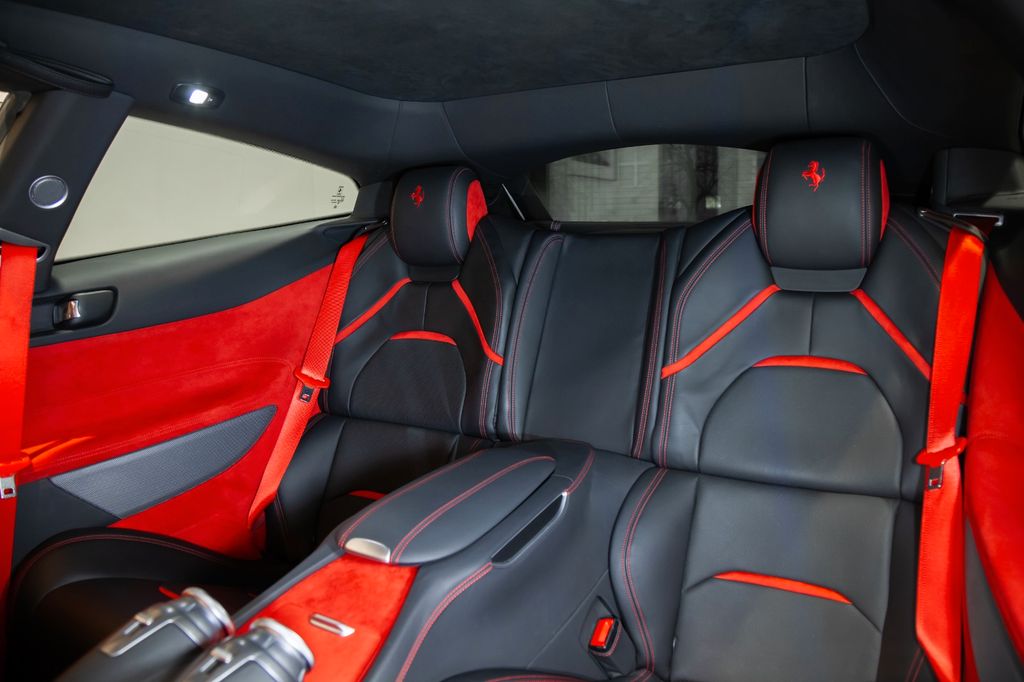 Ferrari GTC4Lusso 2019