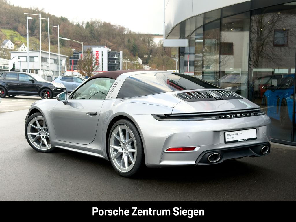 Porsche 992 2025