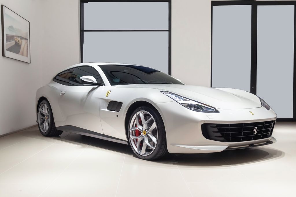 Ferrari GTC4Lusso 2019