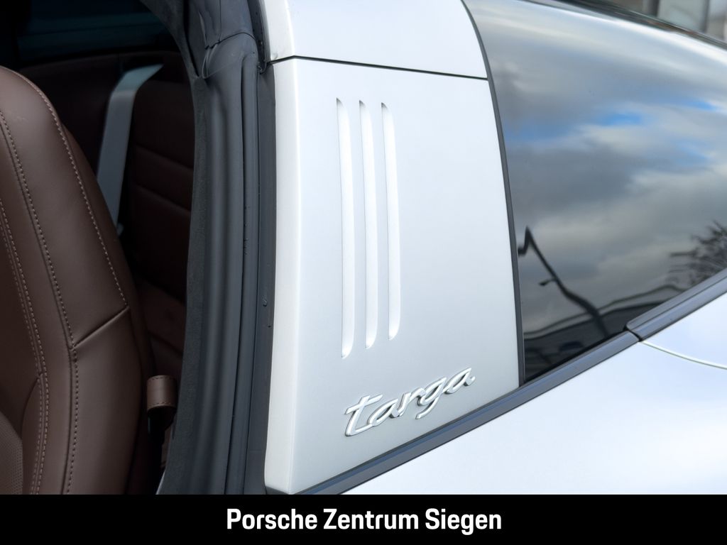 Porsche 992 2025