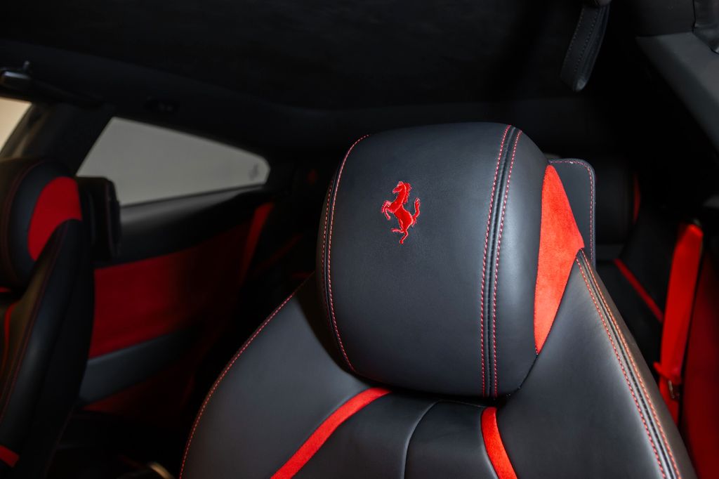 Ferrari GTC4Lusso 2019