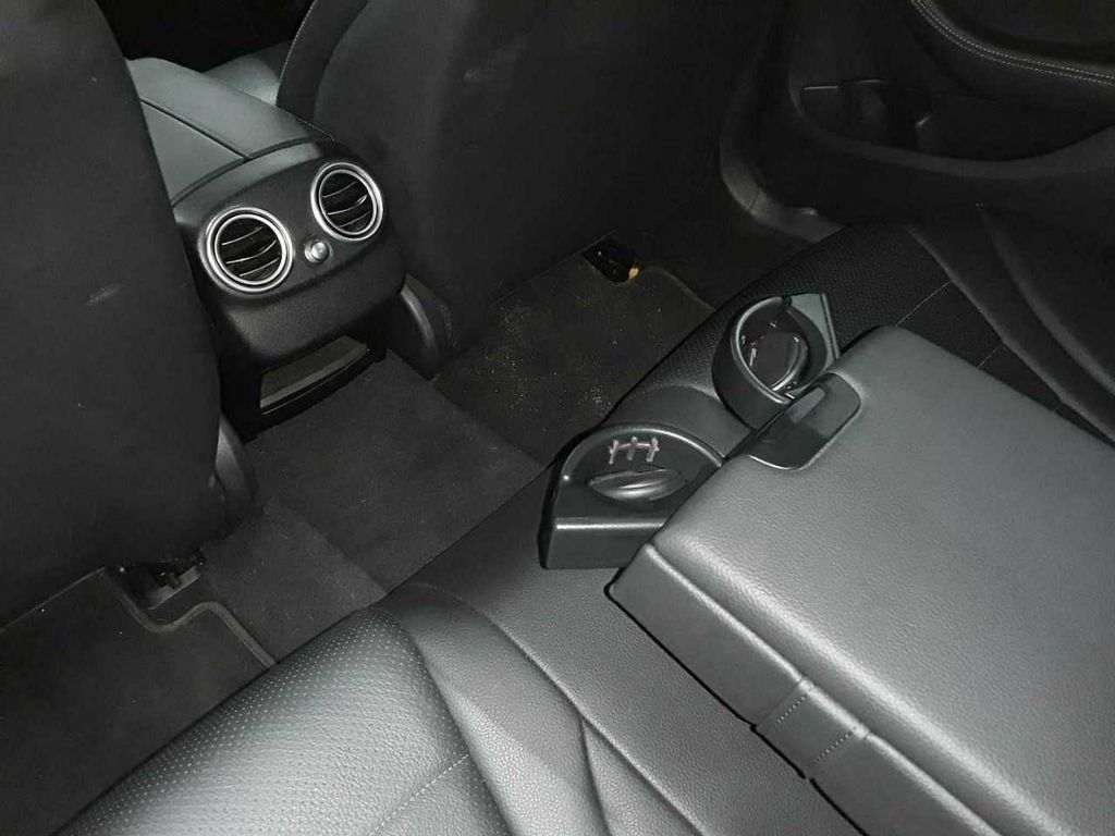 Mercedes-Benz C 300 2021