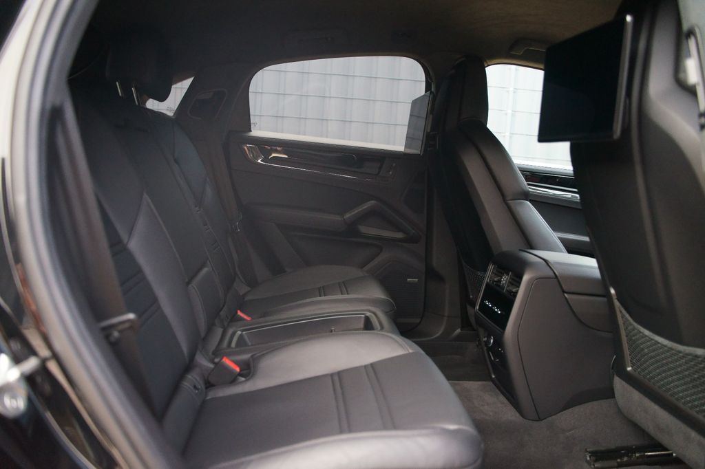 Porsche Cayenne 2024