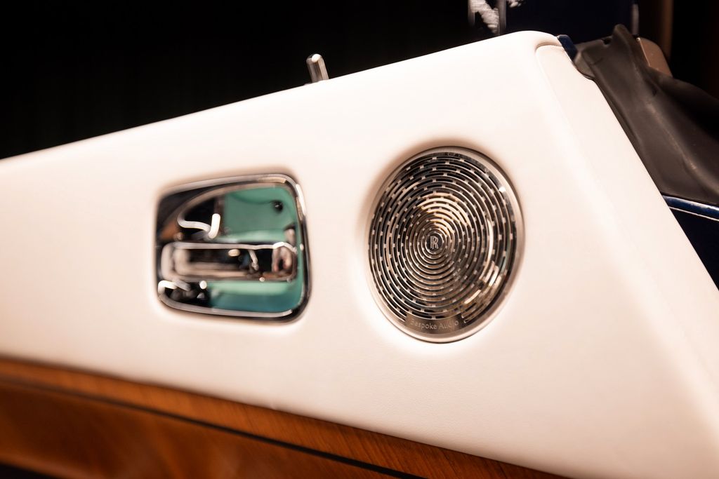 Rolls-Royce Dawn 2021