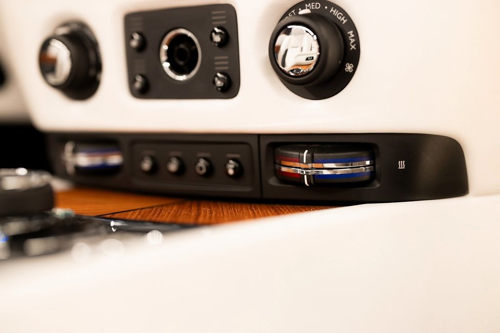 Rolls-Royce Dawn 2021