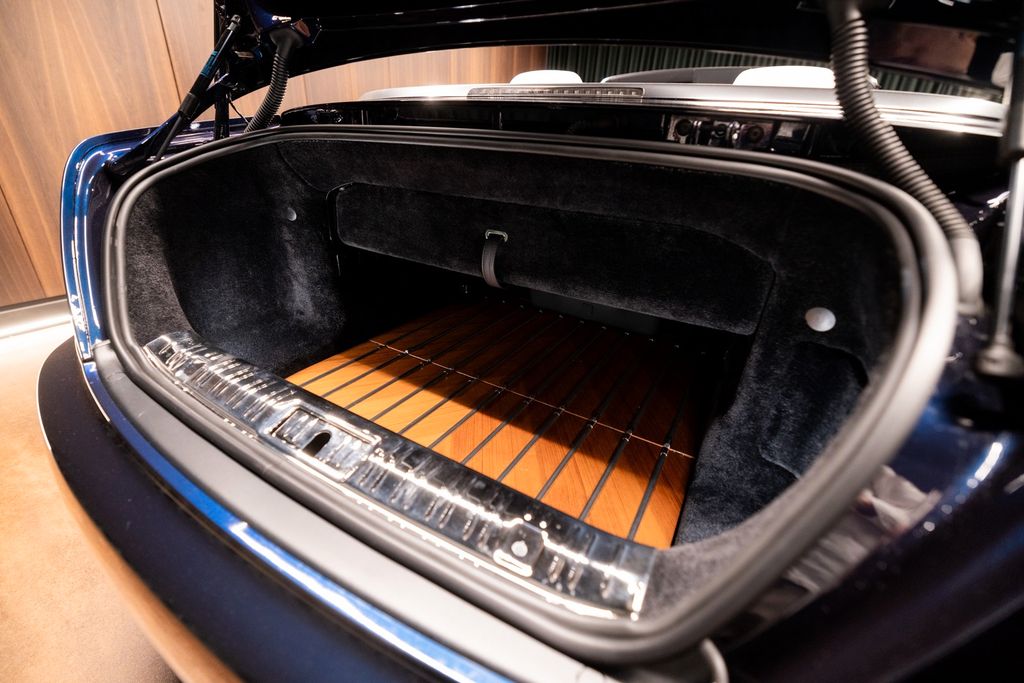 Rolls-Royce Dawn 2021