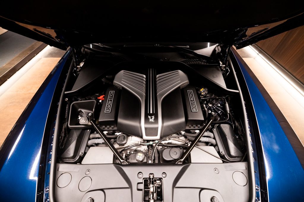 Rolls-Royce Dawn 2021