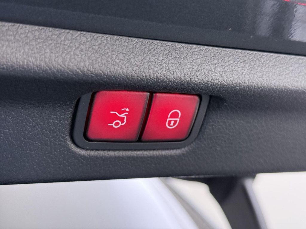 Mercedes-Benz EQE 2024