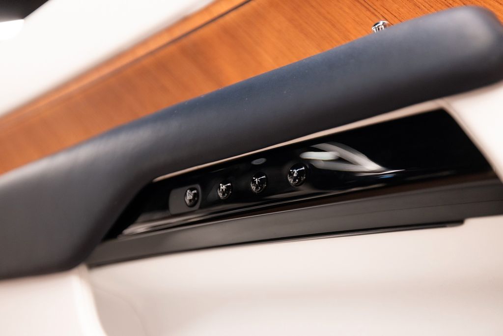 Rolls-Royce Dawn 2021