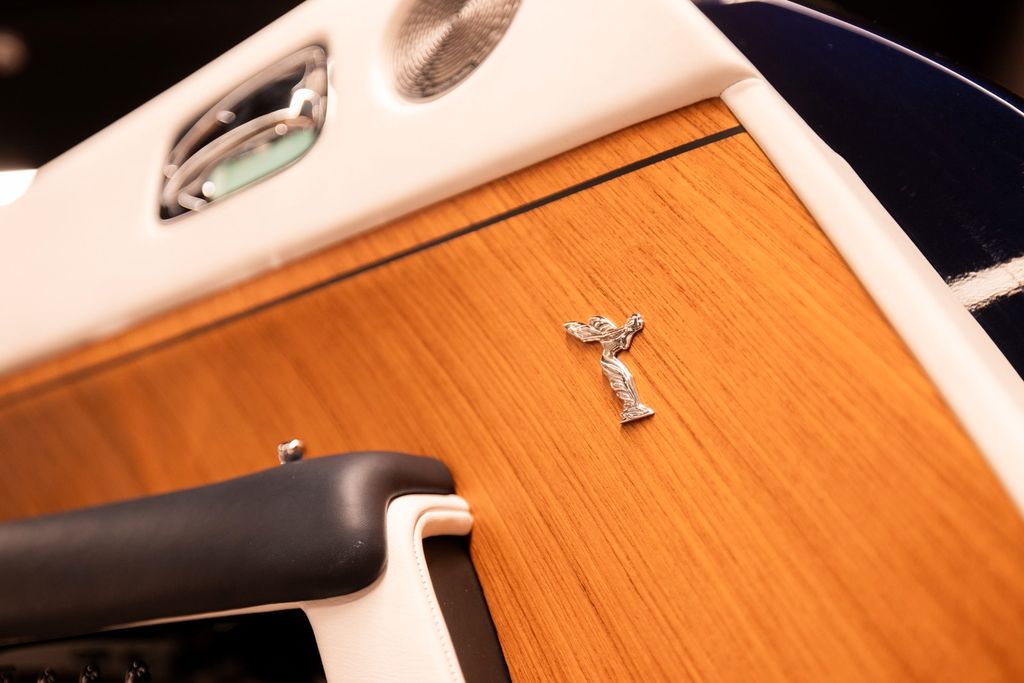 Rolls-Royce Dawn 2021