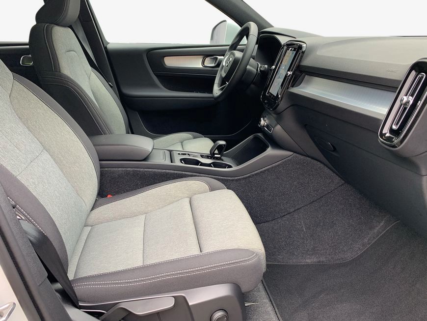 Volvo XC40 2024