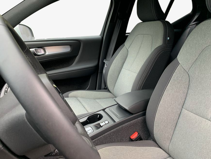 Volvo XC40 2024