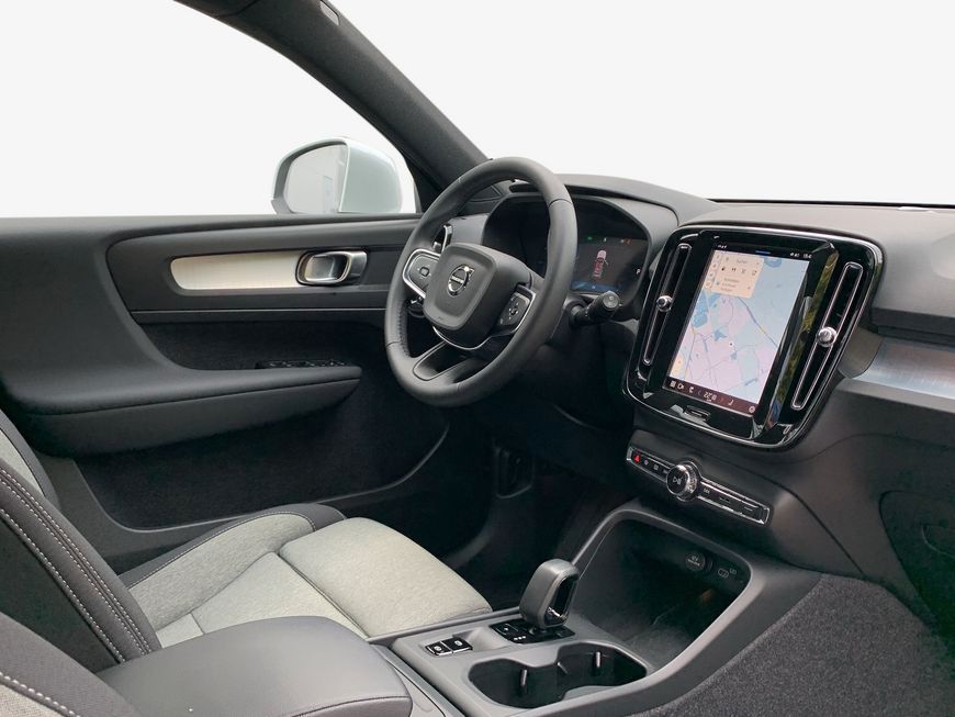 Volvo XC40 2024