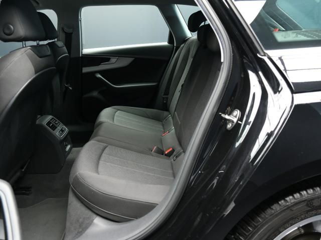 Audi A4 2023