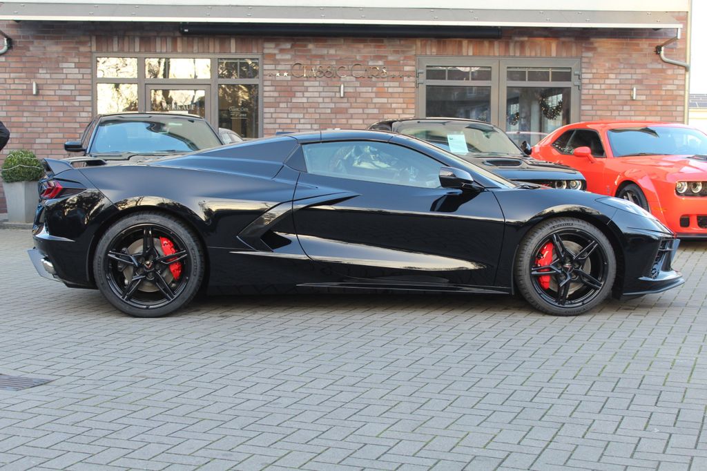 Corvette C8 2025